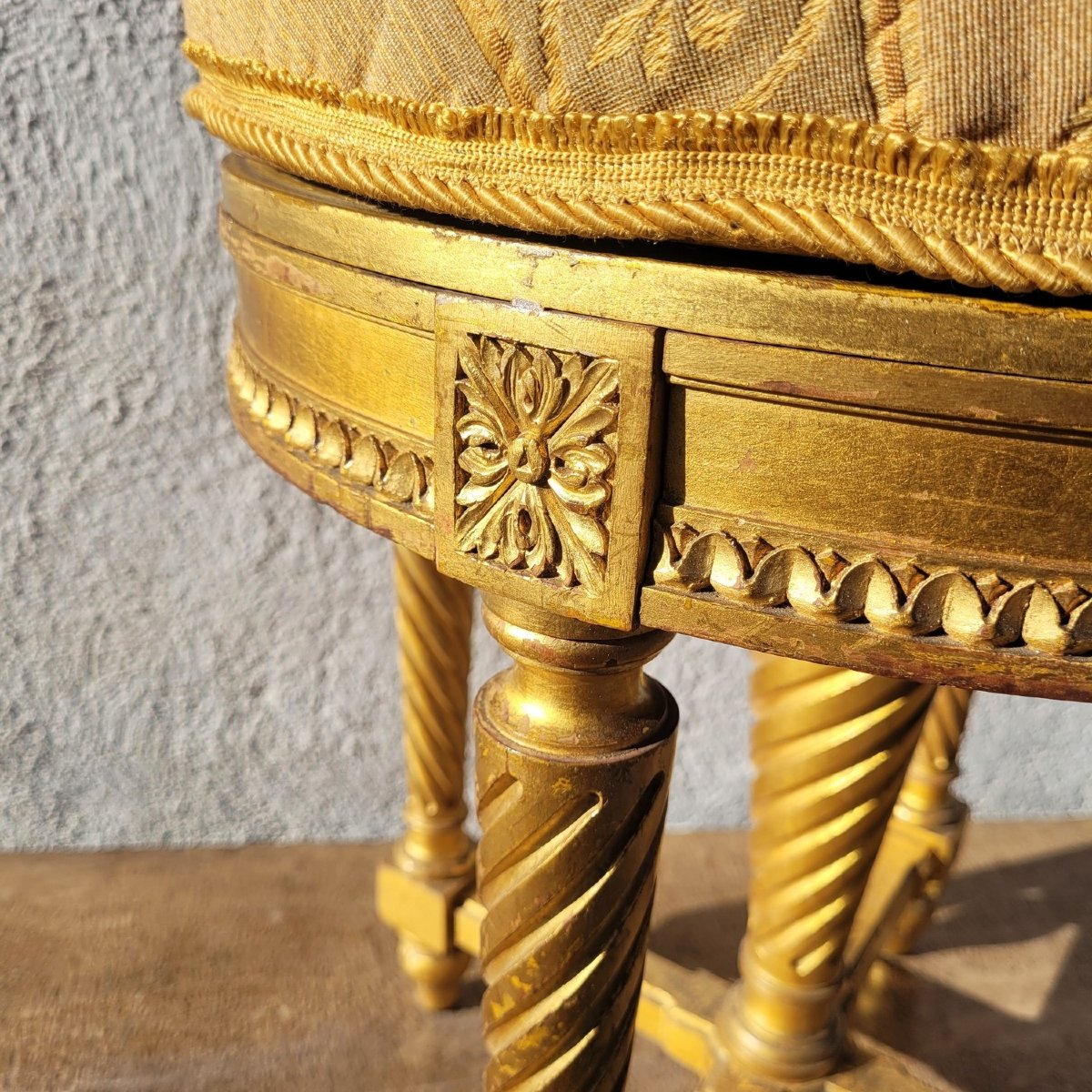 Tabouret de piano tournant, bois doré, fin XIXème siècle-photo-2