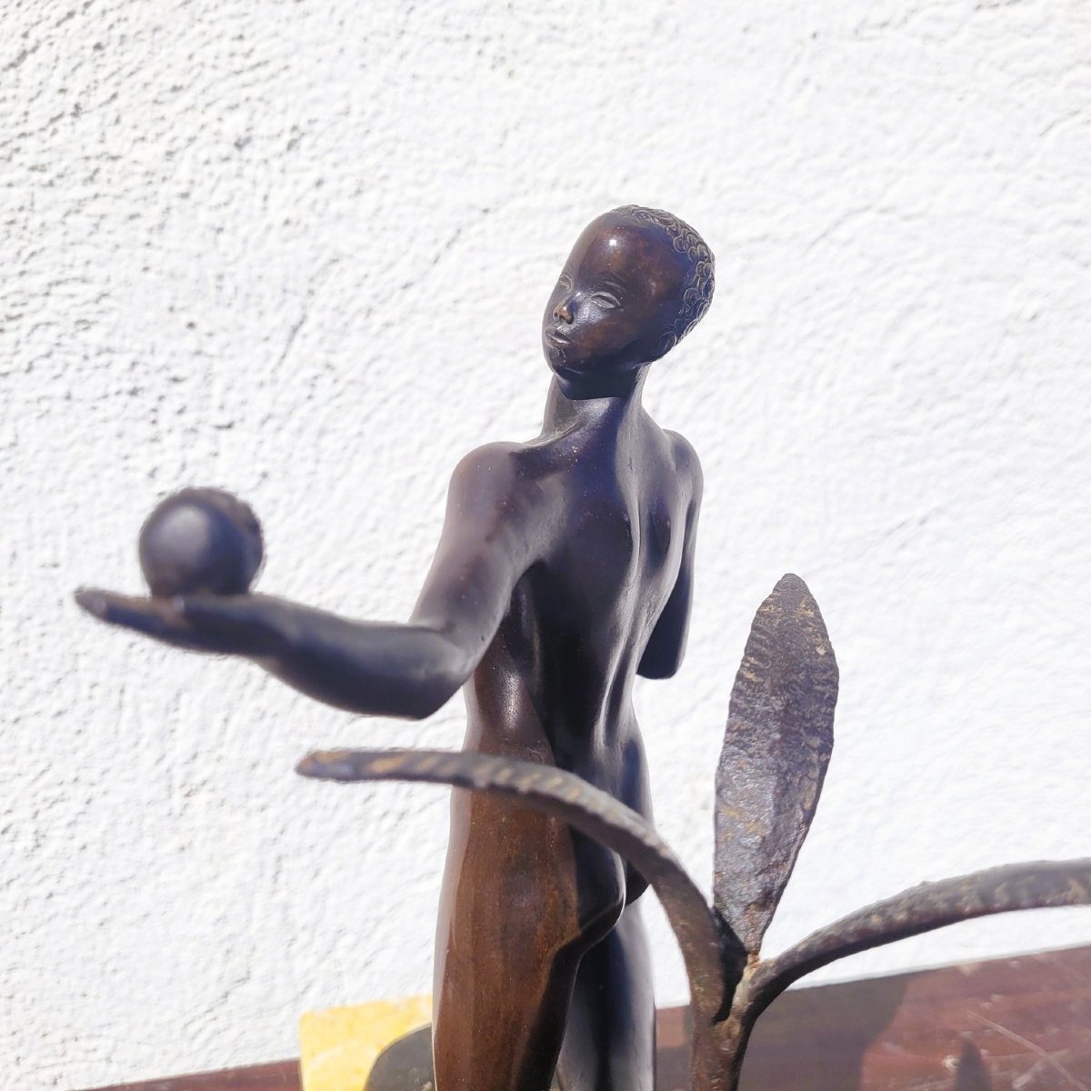 Homme avec antilope, H23 cm, bronze, XXème siècle-photo-1