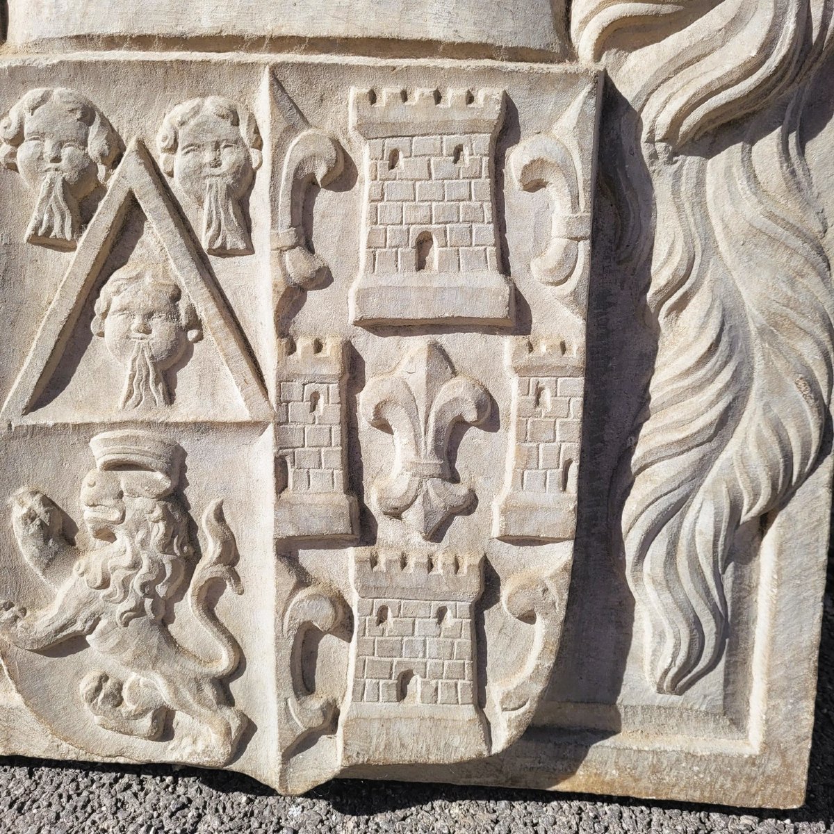 Blason H62cm, marbre sculpté de différentes armoiries, Epoque XVII ou avant-photo-6
