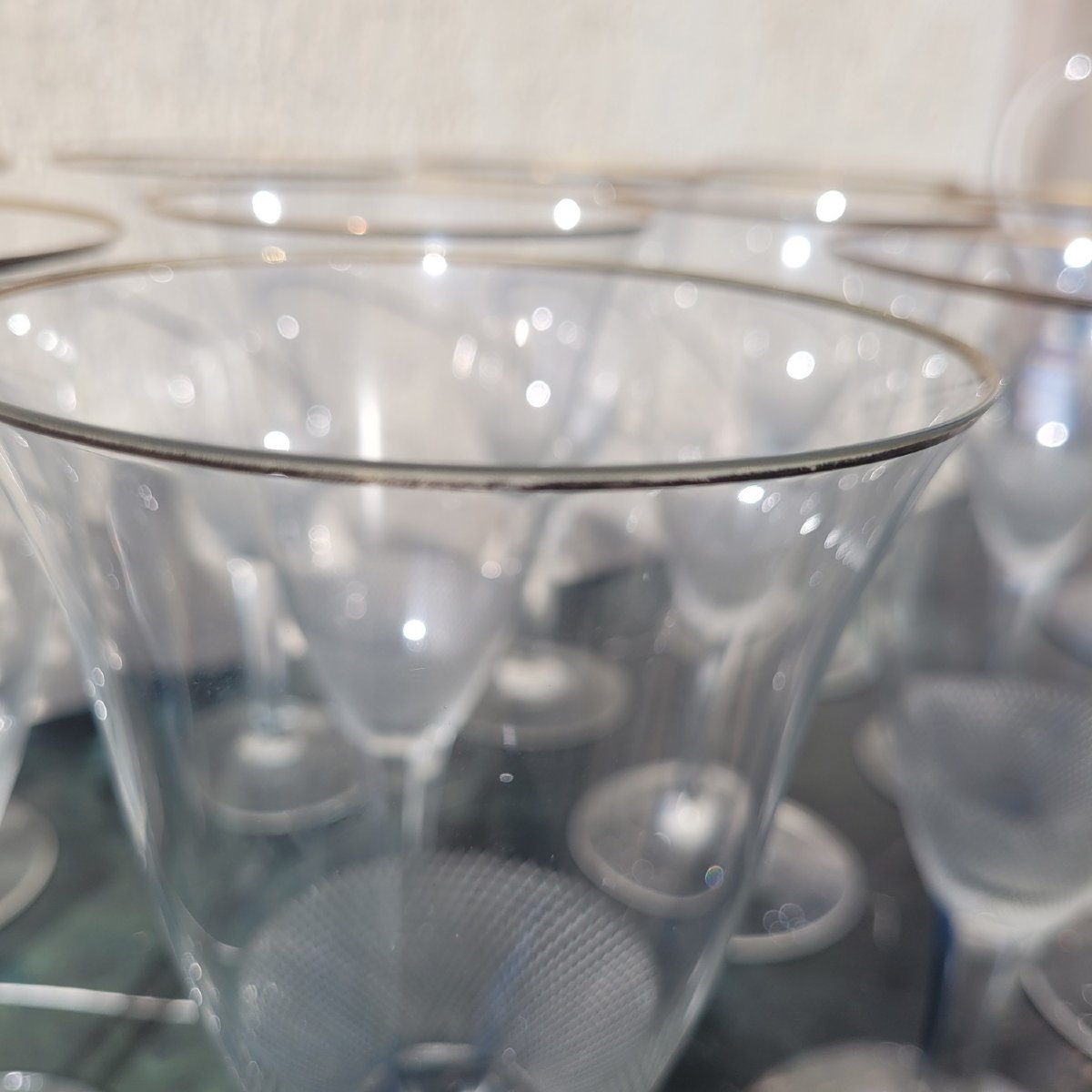 Elégant ensemble de 11 grands verres + 2 carafes, Italie XXème siècle-photo-4