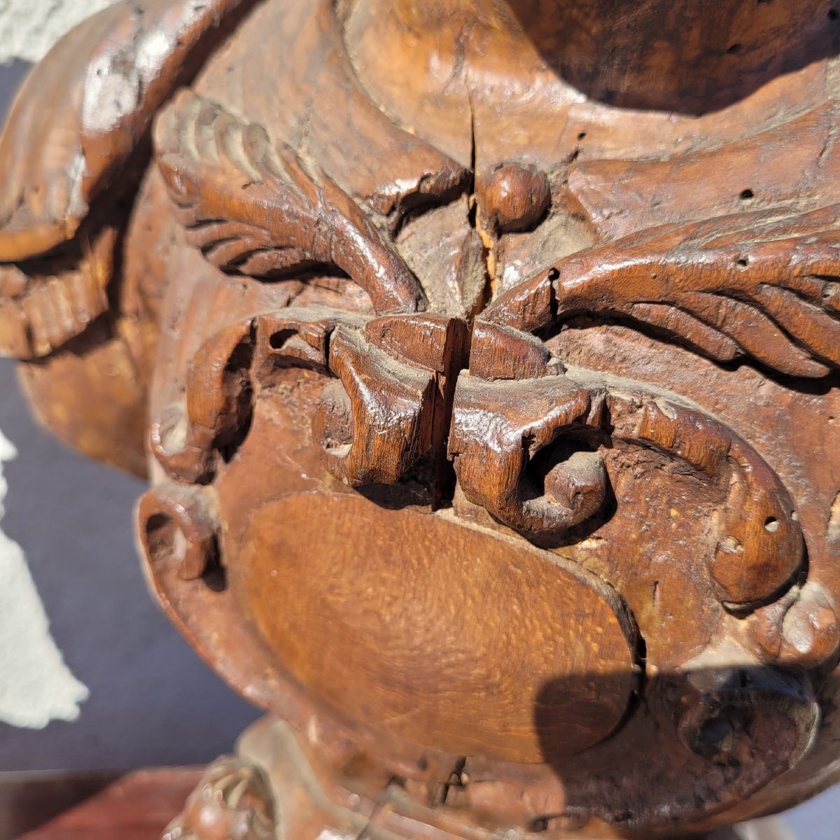 Paire de bustes- reliquaires en noyer sculpté, époque XVIIème siècle-photo-2