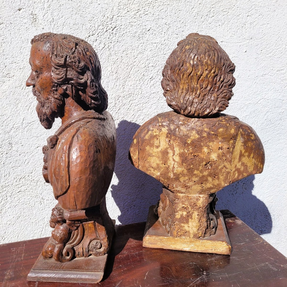 Paire de bustes- reliquaires en noyer sculpté, époque XVIIème siècle-photo-3
