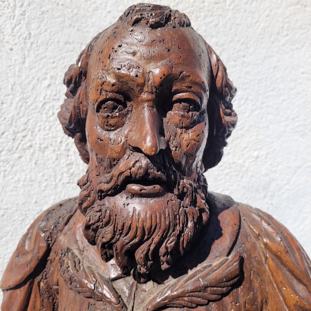 Paire de bustes- reliquaires en noyer sculpté, époque XVIIème siècle-photo-5