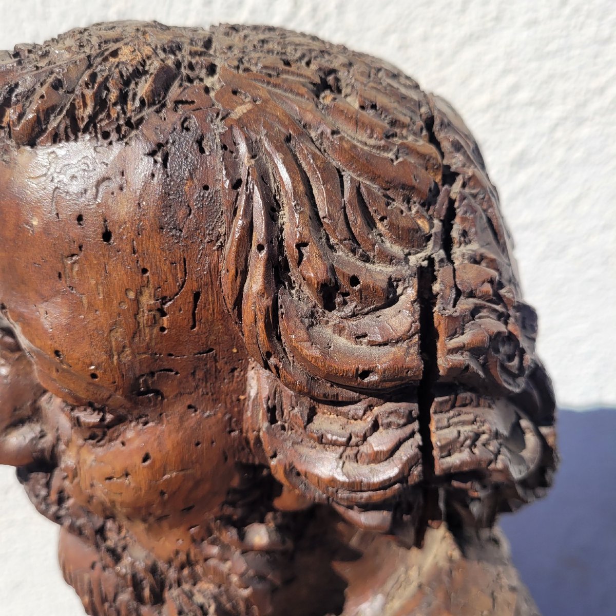 Paire de bustes- reliquaires en noyer sculpté, époque XVIIème siècle-photo-8
