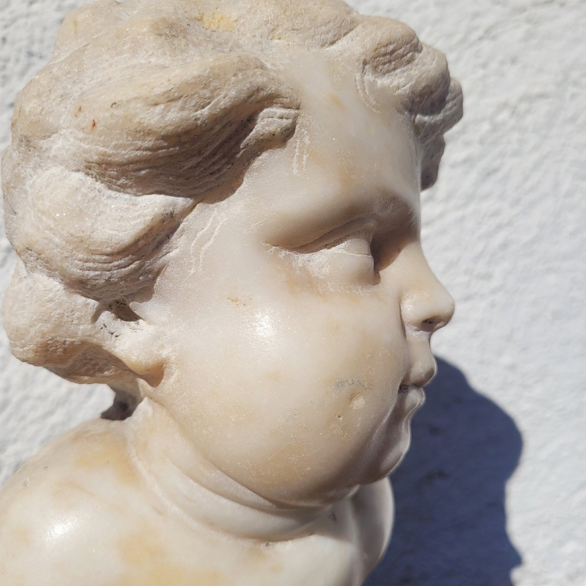 Tête de putto en marbre blanc sur colonne, XVIIème siècle-photo-6