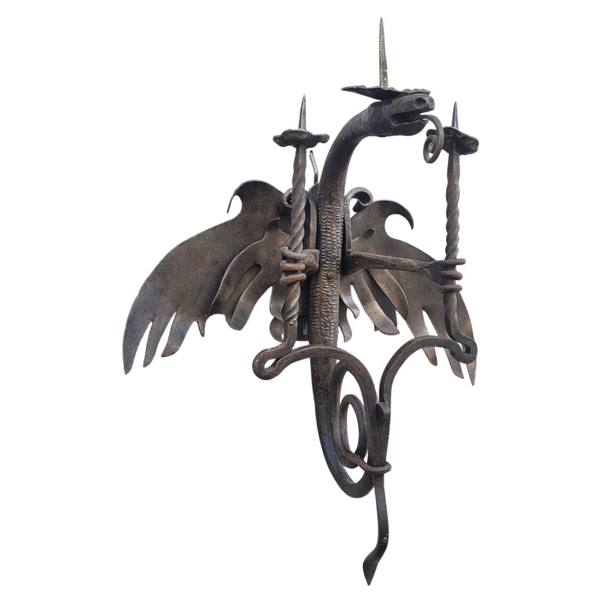 A Mazzucotelli (dans le goût de) , 2 Appliques Dragon en fer forgé, H58cm,  début XXème siècle