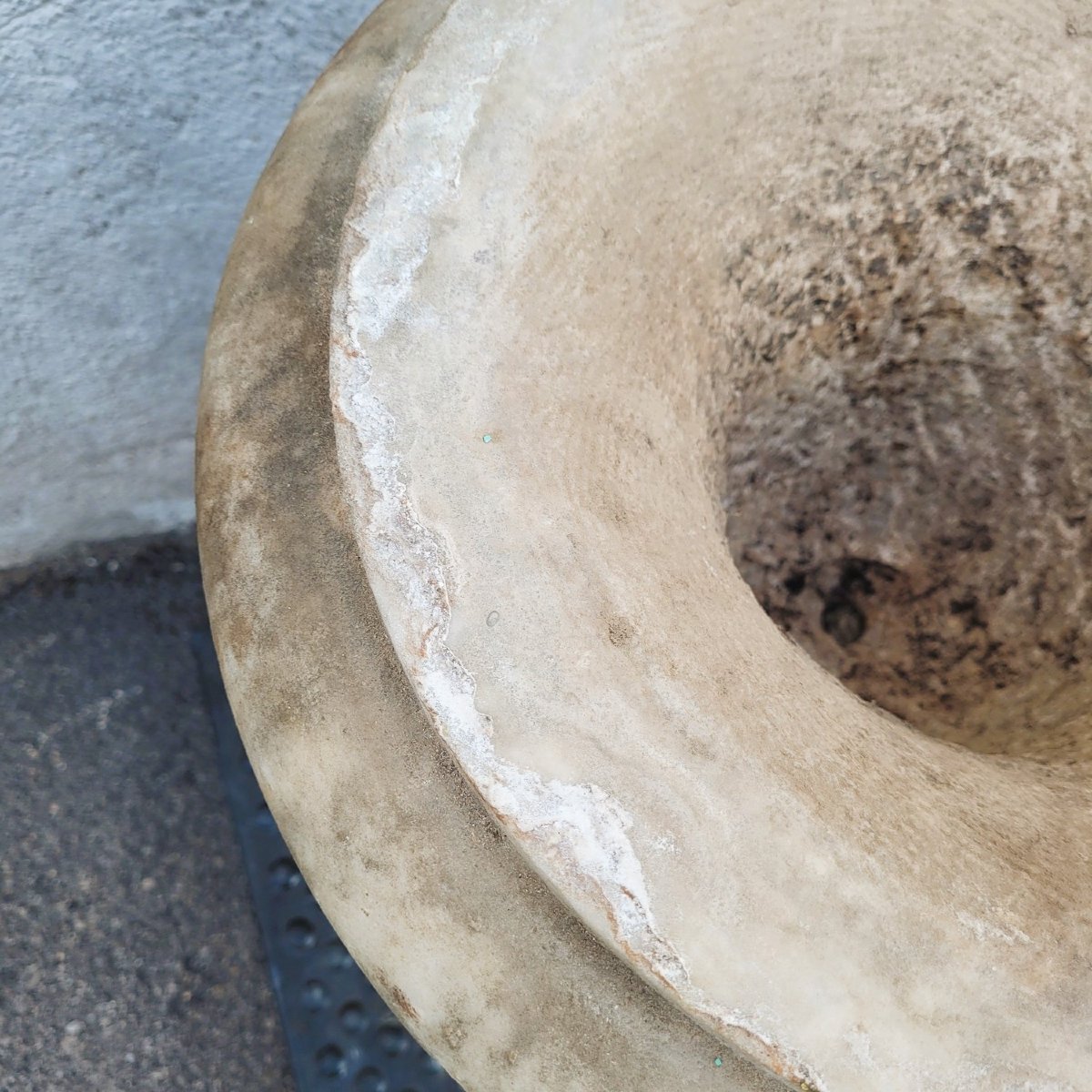 Vase dit Medicis en marbre blanc, fin XVIIIème début XIXème siècle-photo-4
