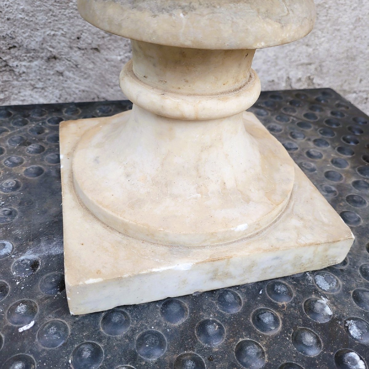 Vase dit Medicis en marbre blanc, fin XVIIIème début XIXème siècle-photo-1