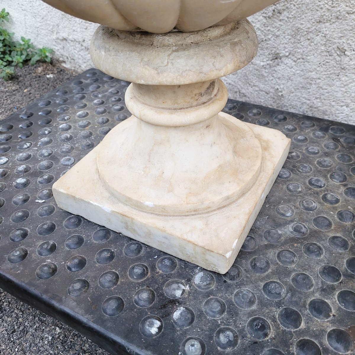 Vase dit Medicis en marbre blanc, fin XVIIIème début XIXème siècle-photo-5