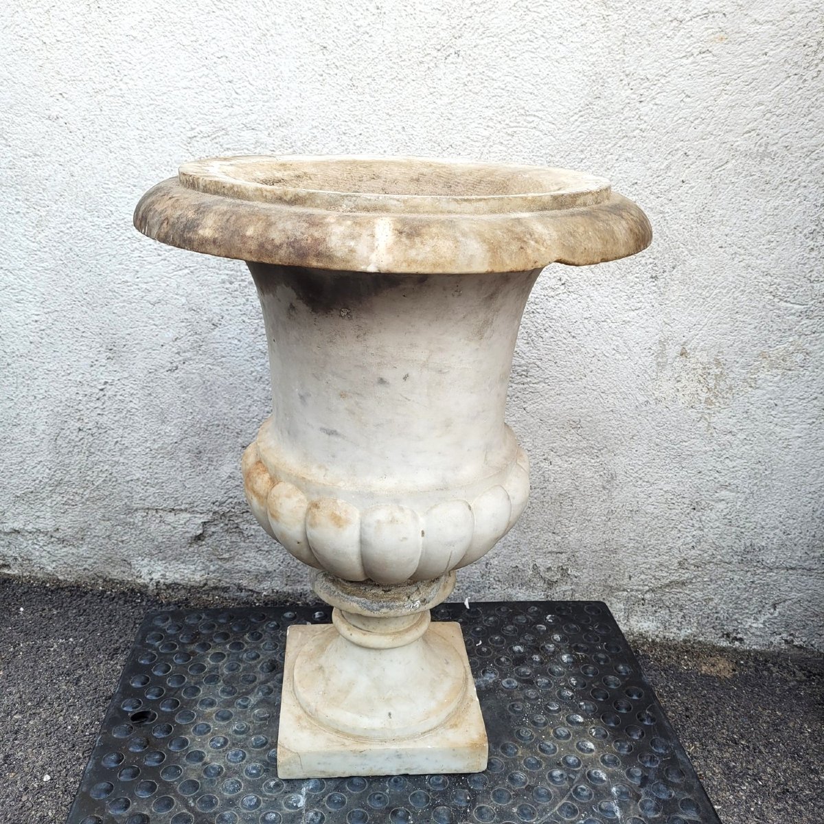 Vase dit Medicis en marbre blanc, fin XVIIIème début XIXème siècle-photo-8