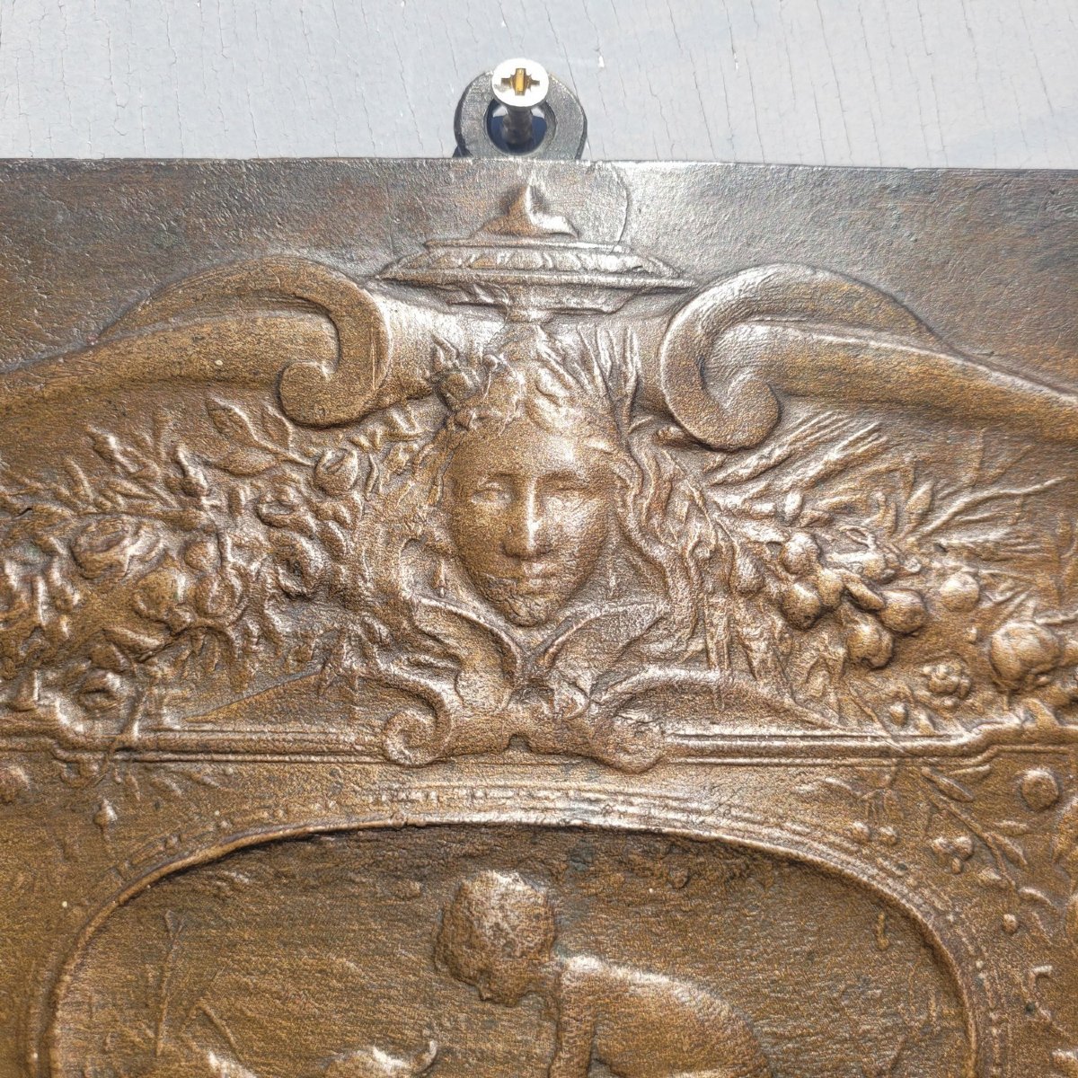 D'apres G Dupré, L'Enigme, sujet mythologique en bronze haut relief, XXème siècle-photo-3
