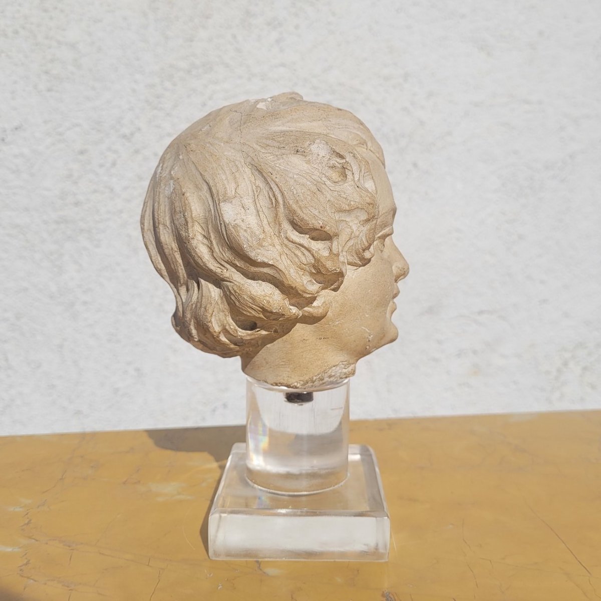 Sculpture Tête d'enfant en pierre, XVII/XVIIIème siècle-photo-1