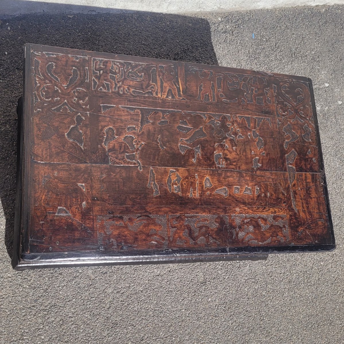 Rare Pyrographed Cedar Chest, Venice, 17th Century-photo-3