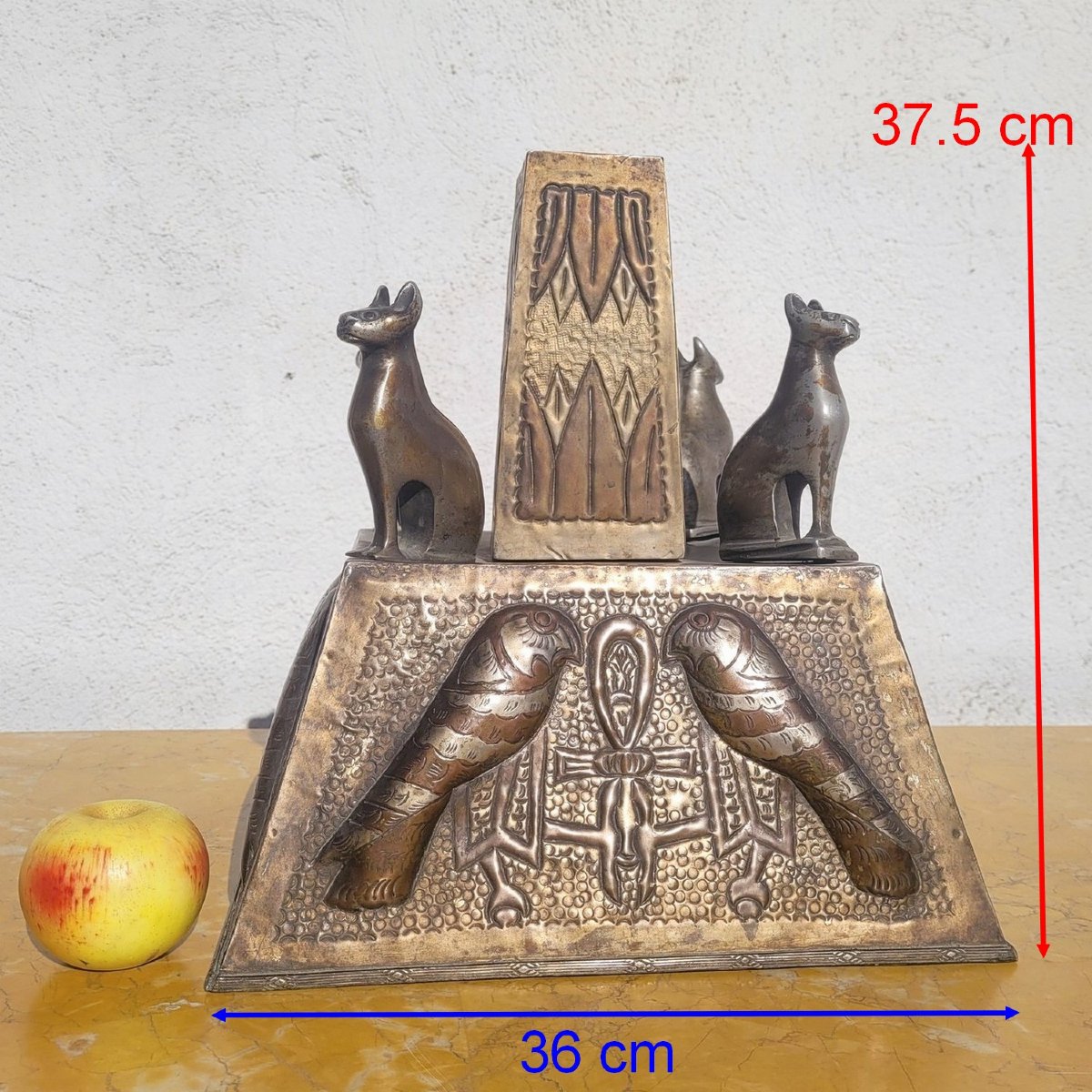 Egyptomania, ancien pied de lampe en métal, début XXème siècle-photo-2