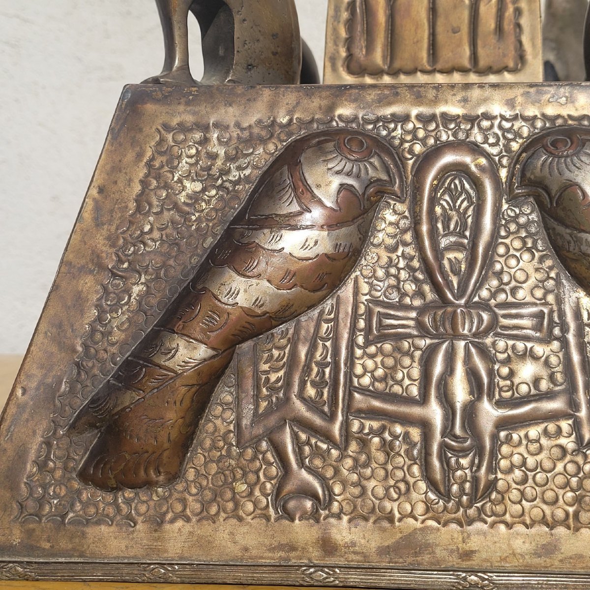 Egyptomania, ancien pied de lampe en métal, début XXème siècle-photo-4