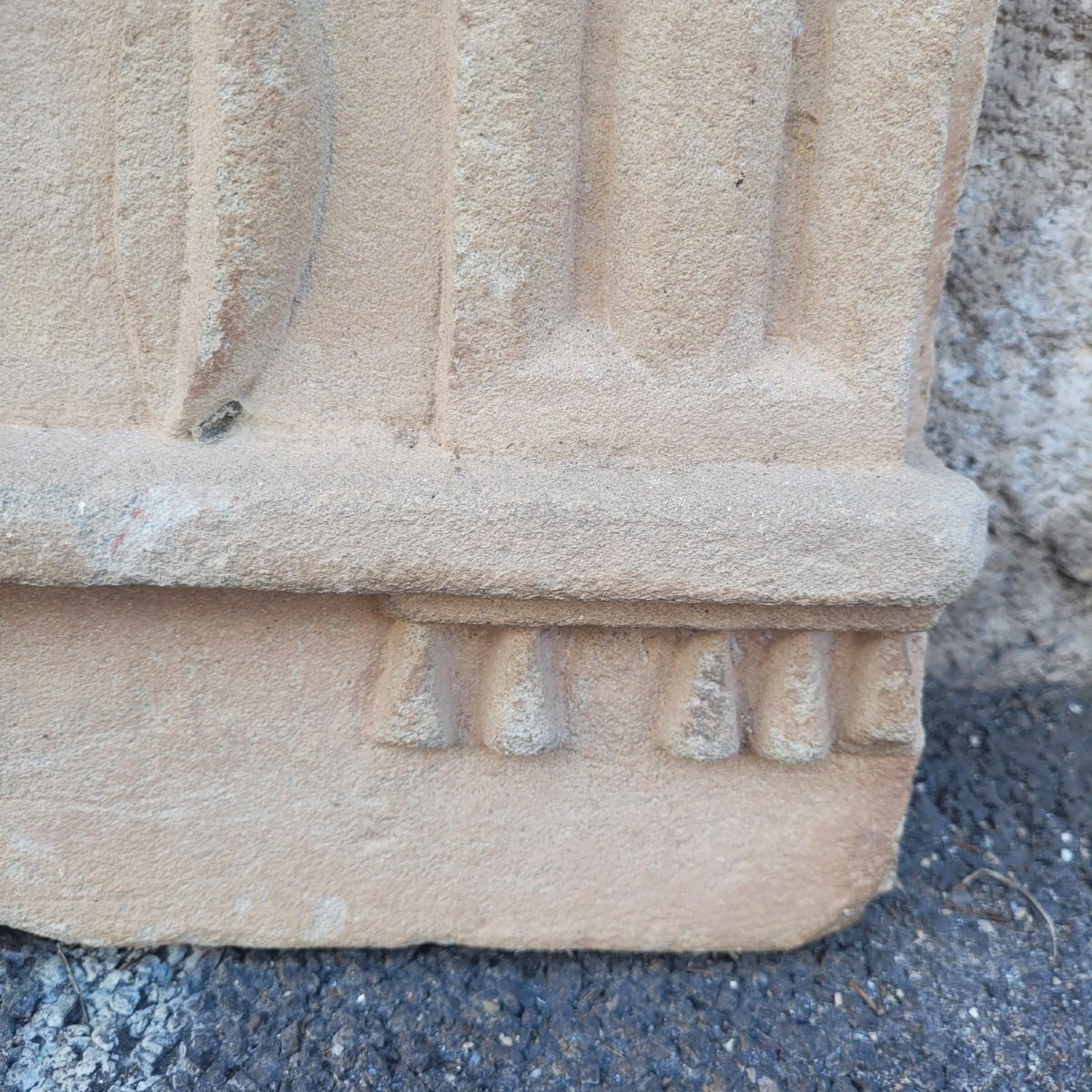 Rare bas-relief en pierre sculptée à l'antique, 1ere partie du XIXème siècle-photo-2