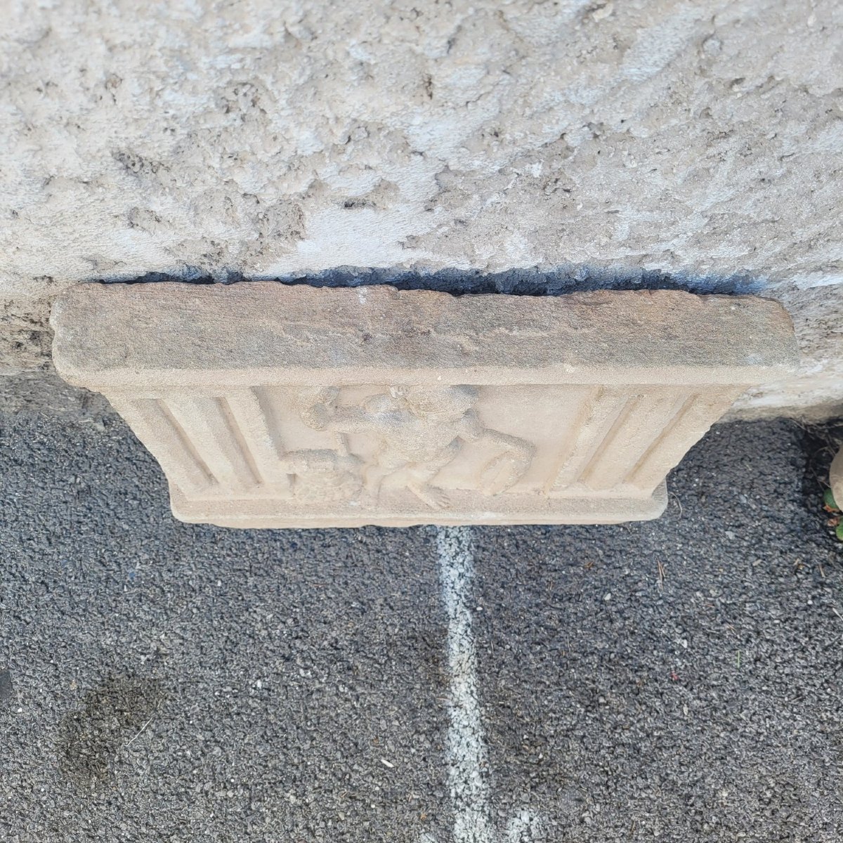 Rare bas-relief en pierre sculptée à l'antique, 1ere partie du XIXème siècle-photo-5
