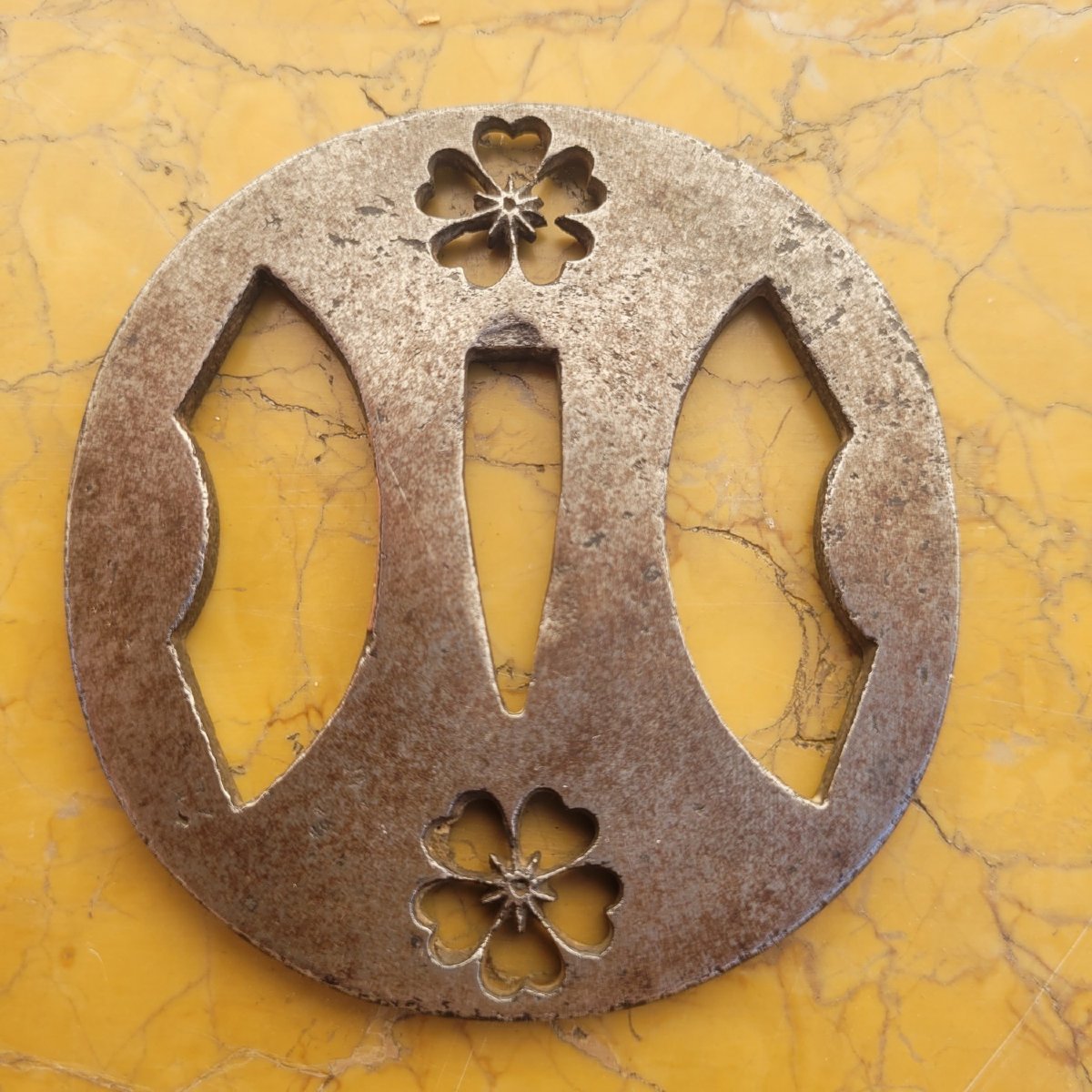 Tsuba Maru-gata en fer, époque Edo (1603-1868)-photo-5