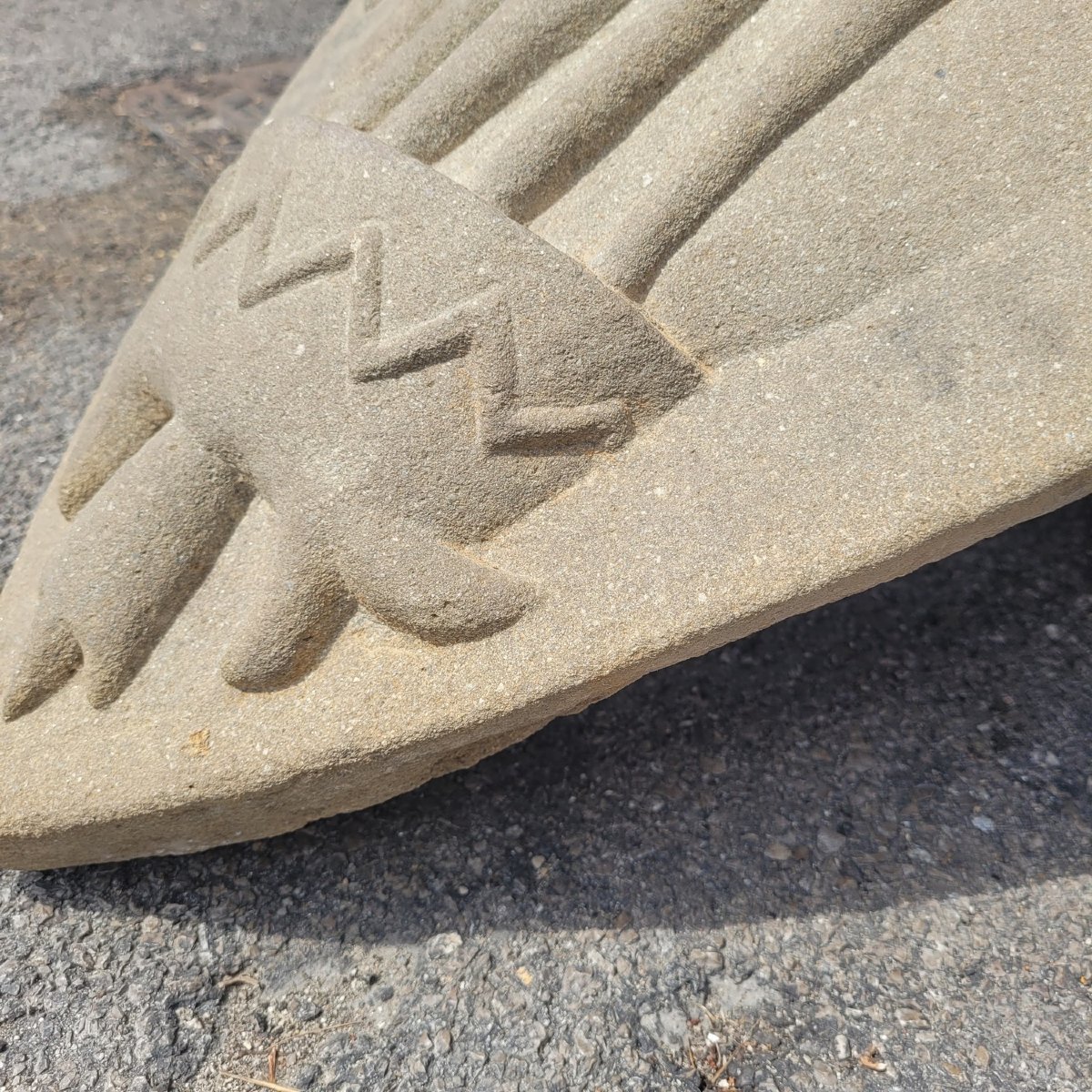 Important Blason H53cm, pierre sculptée au Giglio de Florence - probablement XVIIe siècle ?-photo-8