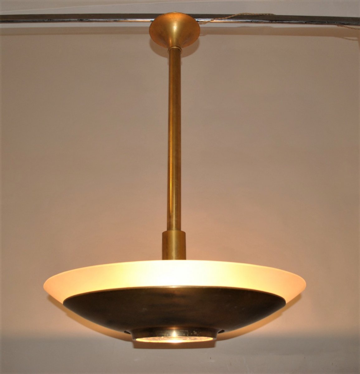 J Perzel, Large Chandelier In Brass And Glass, Art Deco, 1st Half Of The 20th Century