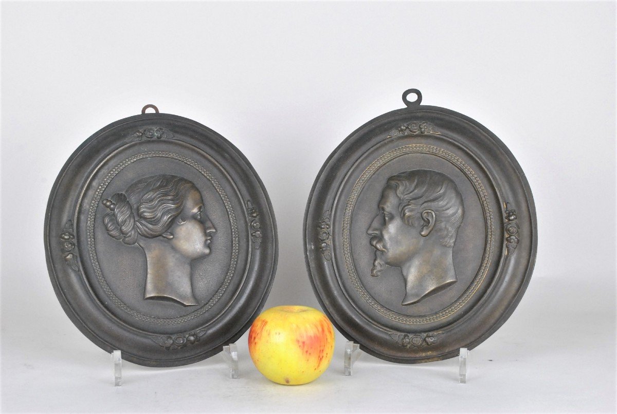 Napoléon III & Eugénie, Paire De Médaillons En Bronze, XIXème Siècle