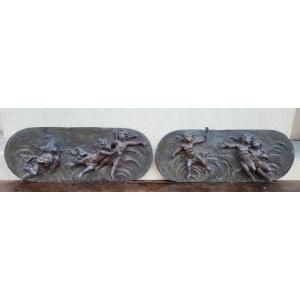 2 Plaques Décoratives En Bronze Avec Putti, XIXème Siècle