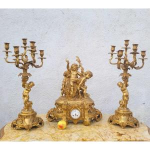 Buhot, Garniture de cheminée Aux Puttis, Bronze Doré, XIXème Siècle