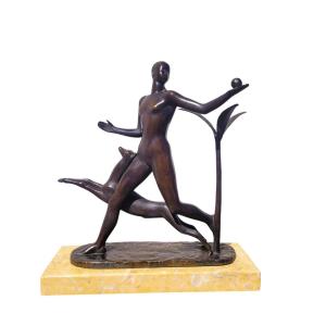 Homme avec antilope, H23 cm, bronze, XXème siècle