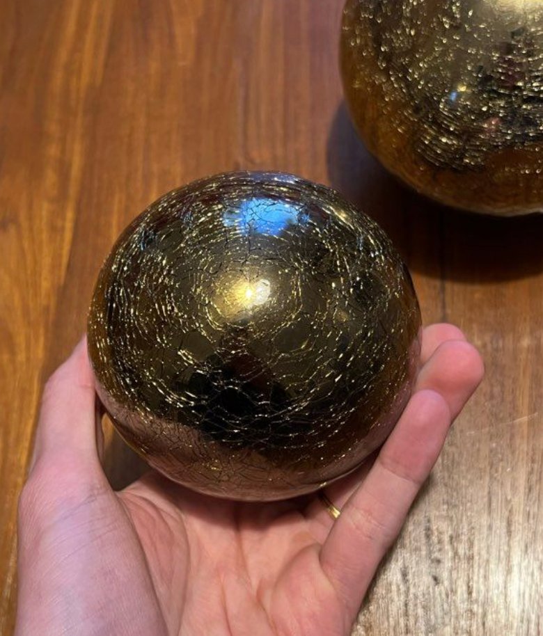 Set Of 2 Antique Christmas/forgiveness Baubles In Eglomisé Glass - 20th Century-photo-1