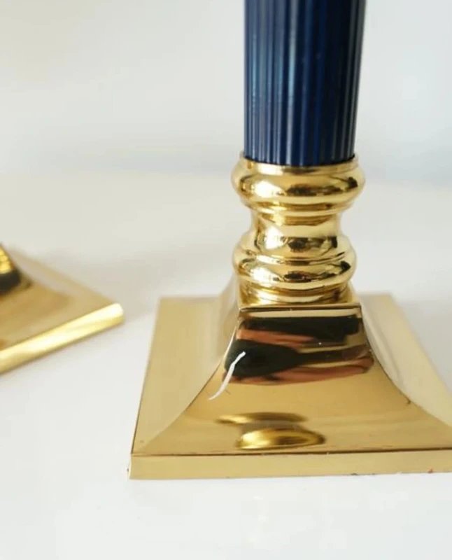 Paire de bougeoirs flambeaux en laiton doré - années 70-photo-3