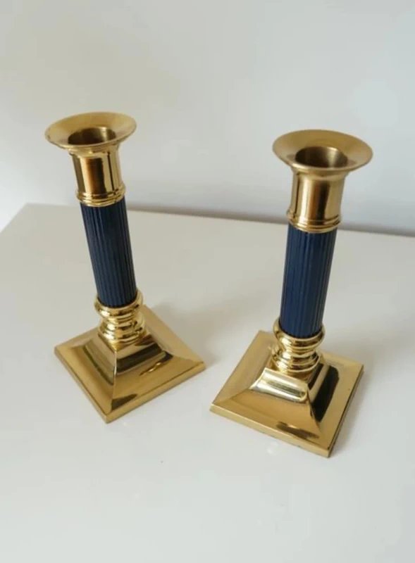 Paire de bougeoirs flambeaux en laiton doré - années 70-photo-5