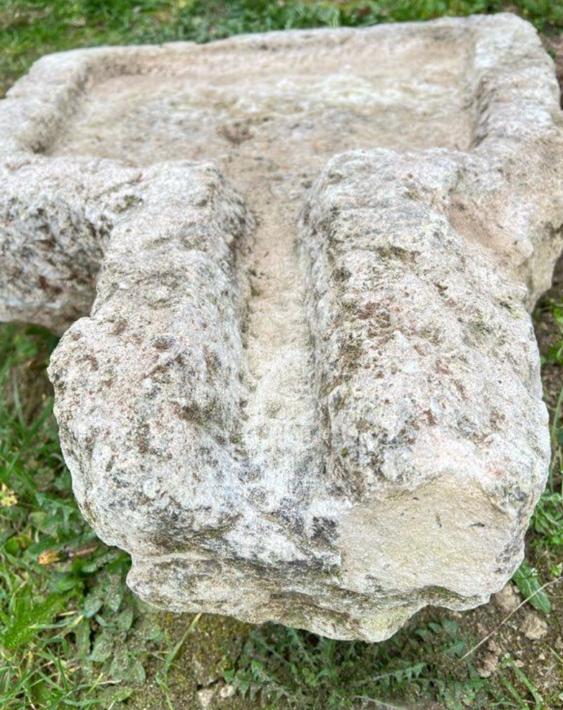 Ancien évier en pierre du XIXe siècle – vasque en pierre calcaire patinée-photo-2