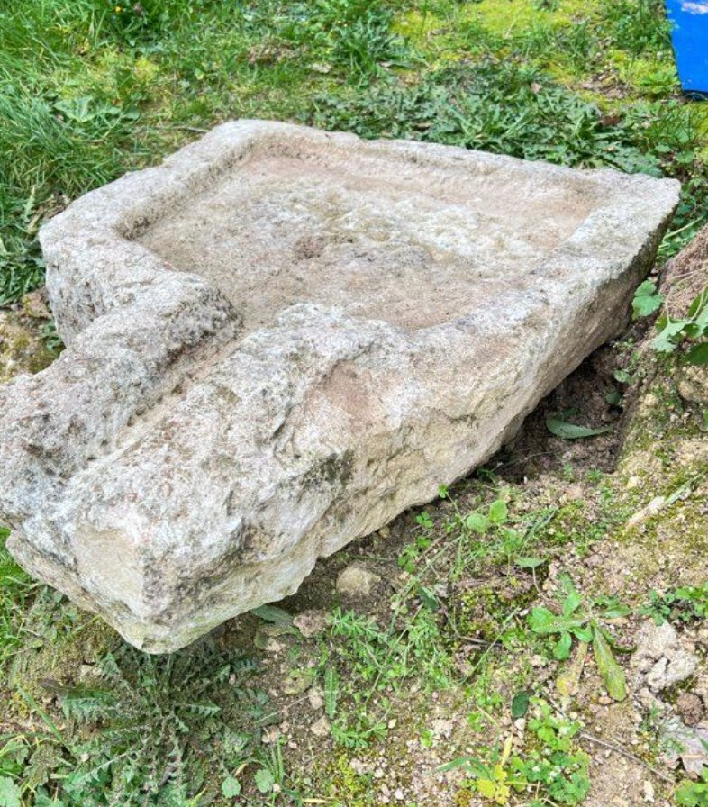 Ancien évier en pierre du XIXe siècle – vasque en pierre calcaire patinée-photo-3
