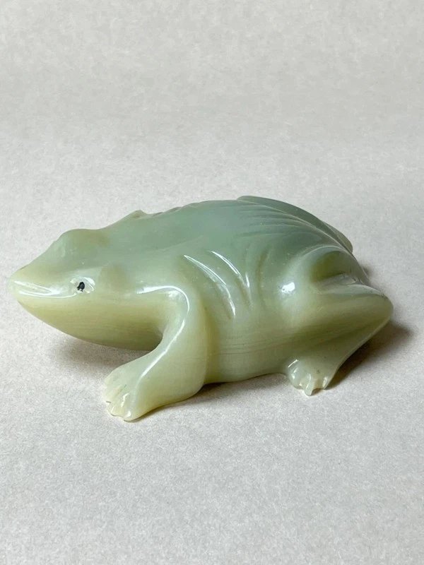 Serpentine Jade Frog – Handcrafted Sculpture – Natural Stone-photo-5