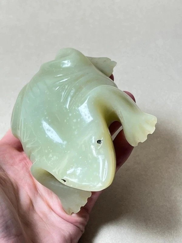 Serpentine Jade Frog – Handcrafted Sculpture – Natural Stone-photo-7