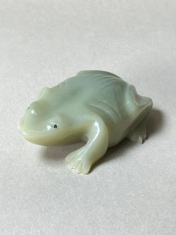Serpentine Jade Frog – Handcrafted Sculpture – Natural Stone