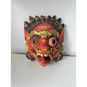 Masque balinais démon Rangda en bois sculpté polychrome mural Bali XXème