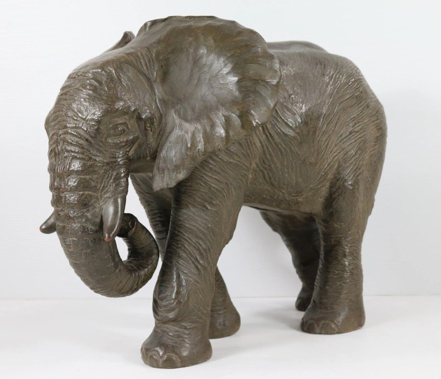 Eléphant d'Afrique En Terre Cuite