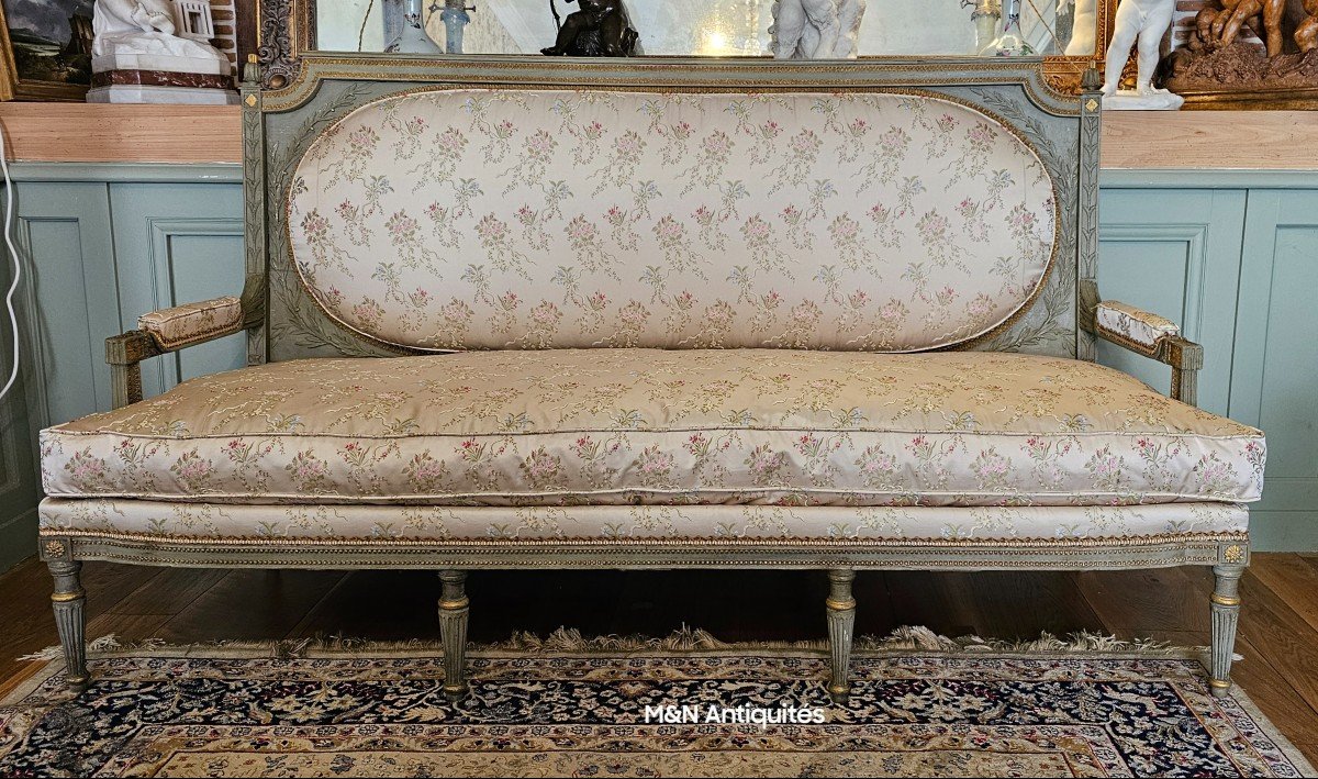 Important And Rare Sofa In Lacquered And Gilded Wood, Parisian Work From The Louis XVI Period. 