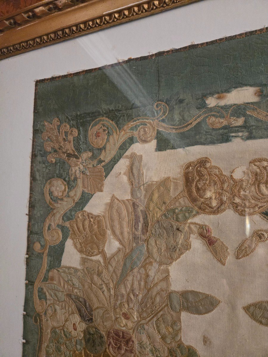 Broderie Aux Cornes d'Abondance, Travail d'époque Empire.-photo-1