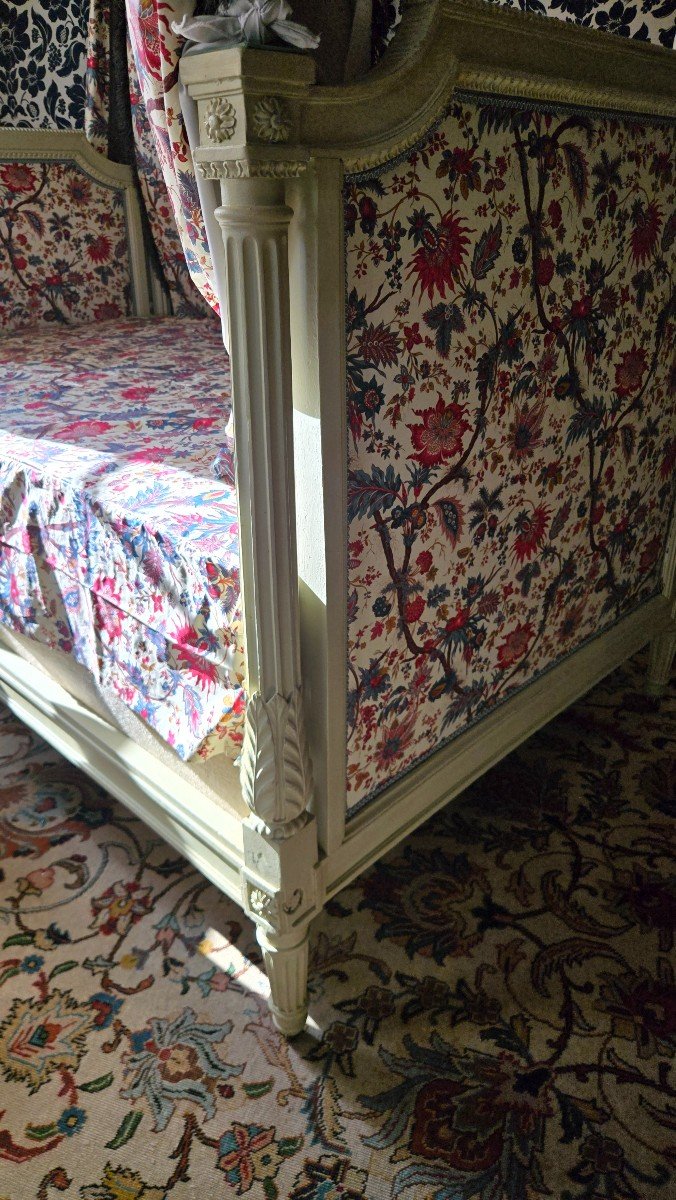 Louis XVI Polish Bed With Detached Columns.-photo-2
