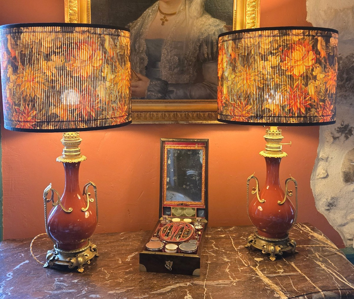 Paire De Lampe En Porcelaine Rouge Et Bronze, XIXeme 