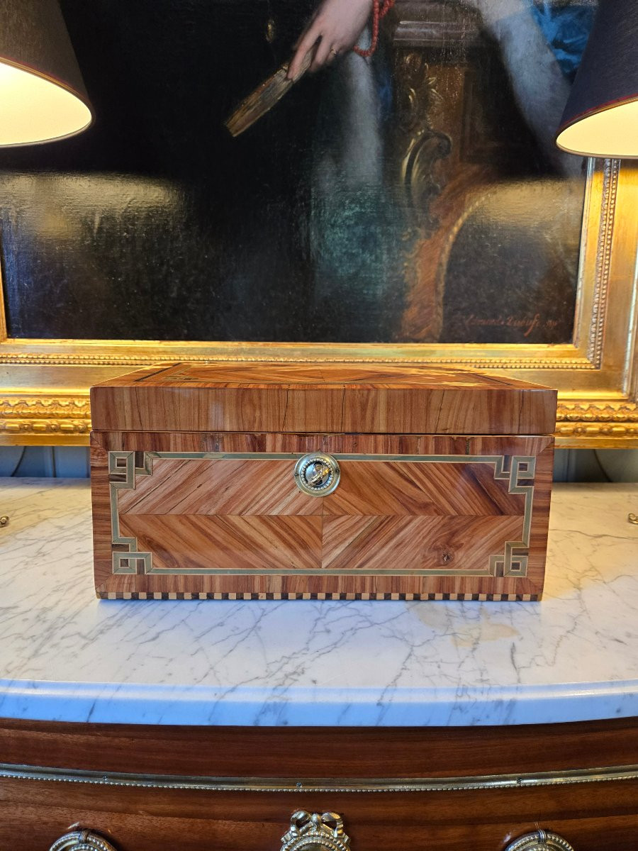 Large Travel Box In Marquetry And Indian Fabric – Louis XVI Period, Circa 1780.-photo-4
