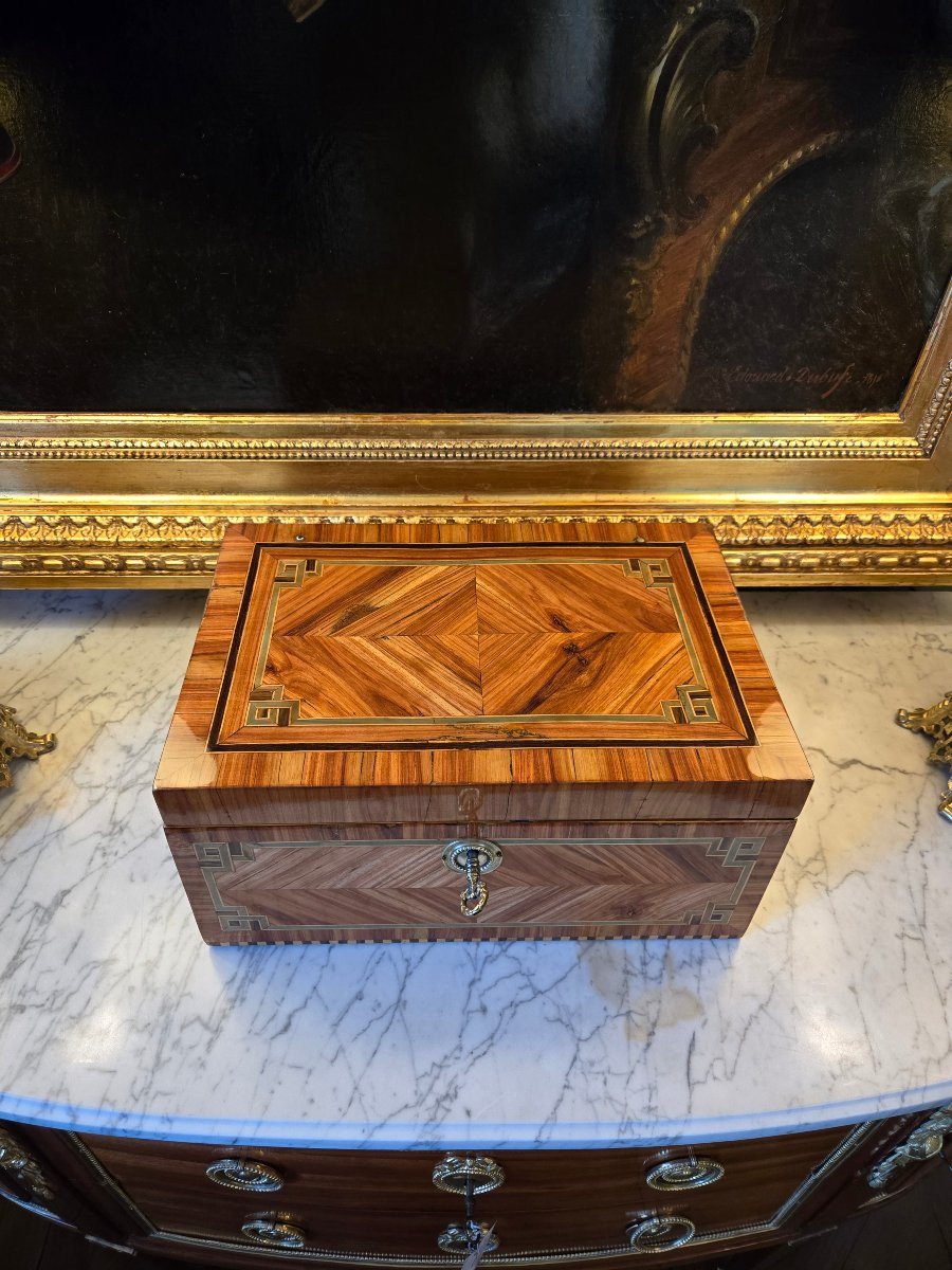 Large Travel Box In Marquetry And Indian Fabric – Louis XVI Period, Circa 1780.-photo-1