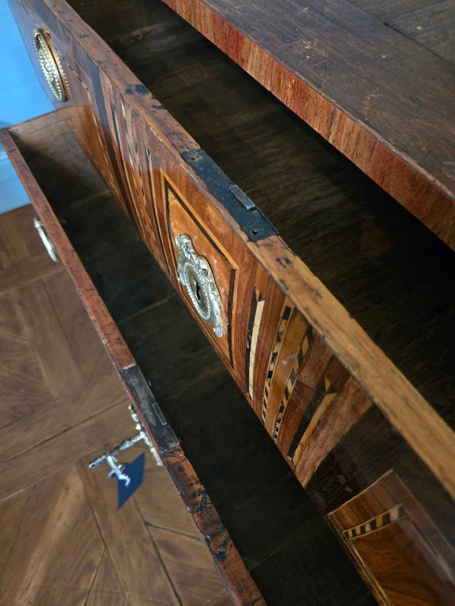 Louis XV / Louis XVI Transition Chest Of Drawers, Eastern France Circa 1780.-photo-5