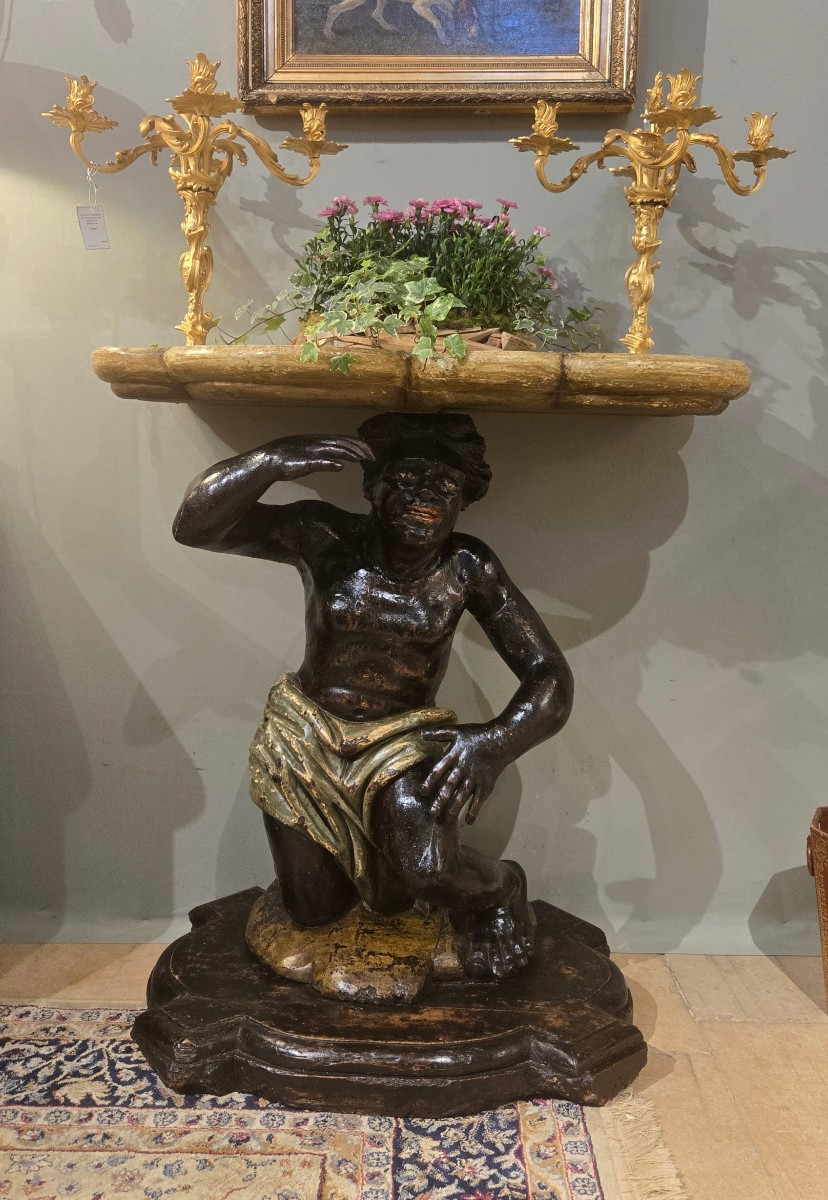 Console vénitienne à figure de Maure soutenant un coquillage –fin XVII, Début XVIIIe 