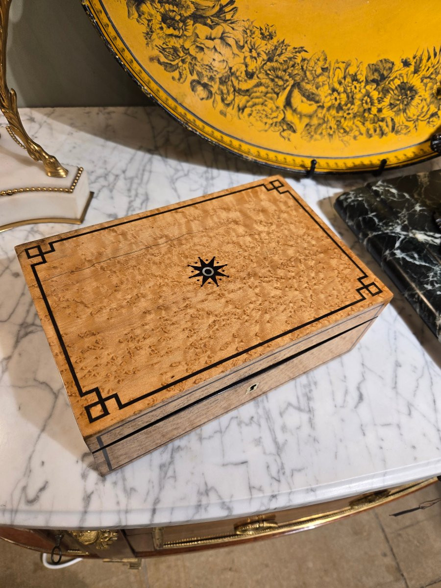 Box In Speckled Maple, Amaranth Stringing And Mother-of-pearl Marquetry, Charles X Period-photo-2
