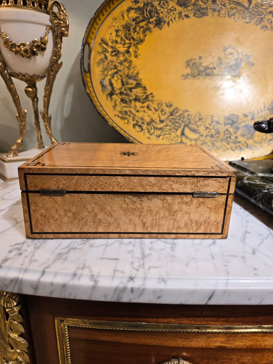 Box In Speckled Maple, Amaranth Stringing And Mother-of-pearl Marquetry, Charles X Period-photo-2