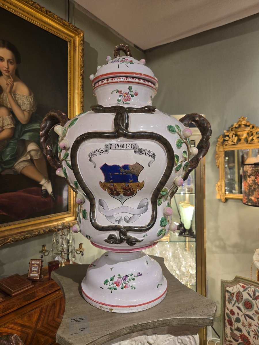 paire de grands pots à pharmacie en faïence polychrome – Est de la France, XIXe siècle.-photo-3