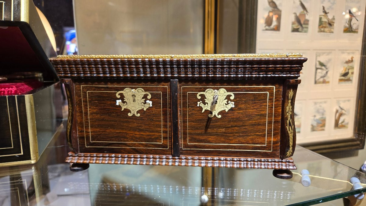 Coffret XIXe en marqueterie, intérieur en théâtre -photo-2